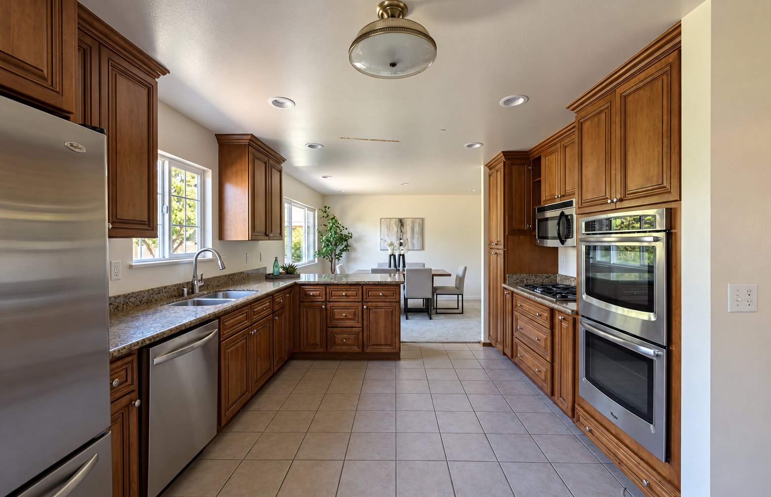 Kitchen before renovation